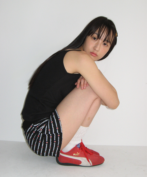 RONRON(ロンロン)の「SIMPLE LOGO POINT SLEEVELESS BLACK(Tシャツ/カットソー・レディース・その他・FREE)」の4枚目の写真