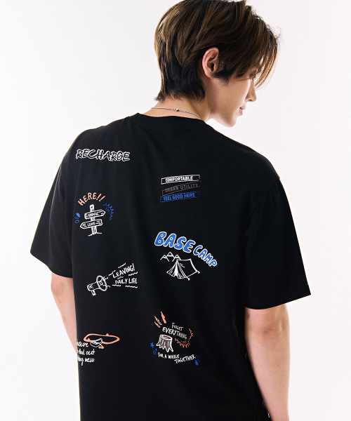 CHASECULT(チェイスカルト)の「共用キッチグラフィック半袖Tシャツ-DBRU5813D03(Tシャツ/カットソー・メンズ・ブラック・90/95/100/105)」の2枚目の写真