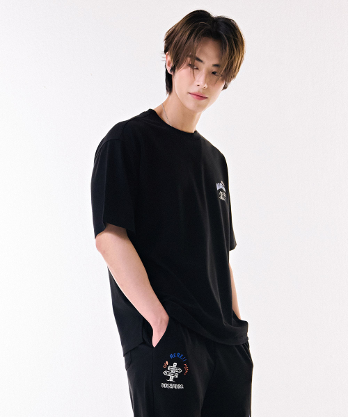 CHASECULT(チェイスカルト)の「共用キッチグラフィック半袖Tシャツ-DBRU5813D03(Tシャツ/カットソー・メンズ・ブラック・90/95/100/105)」の4枚目の写真