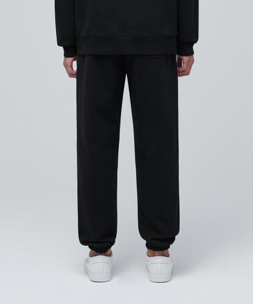 MUSINSA STANDARD(ムシンサスタンダード)の「フリース裏地のスウェットパンツ[黒(スウェットパンツ・メンズ・その他・SMALL/MEDIUM/LARGE/X-LARGE/XX-LARGE/XXX-LARGE)」の2枚目の写真