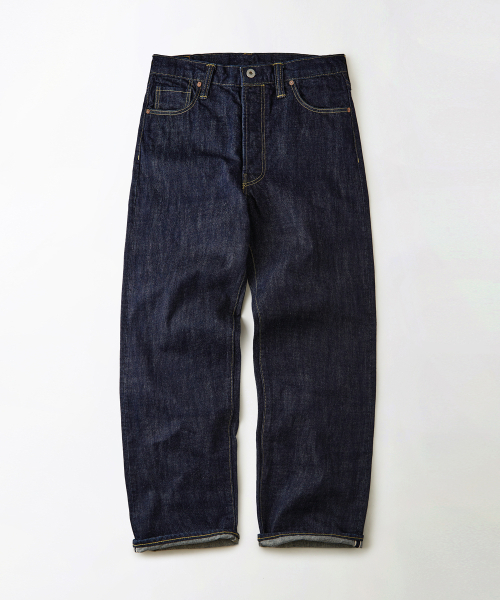 OUTSTANDING(アウトスタンディング)の「W.W. II SELVEDGE STRAIGHT PANTS_INDIGO(デニムパンツ・メンズ・その他・SMALL/MEDIUM/LARGE/X-LARGE/X-SMALL)」の1枚目の写真
