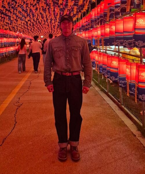 OUTSTANDING(アウトスタンディング)の「W.W. II SELVEDGE STRAIGHT PANTS_INDIGO(デニムパンツ・メンズ・その他・SMALL/MEDIUM/LARGE/X-LARGE/X-SMALL)」の2枚目の写真