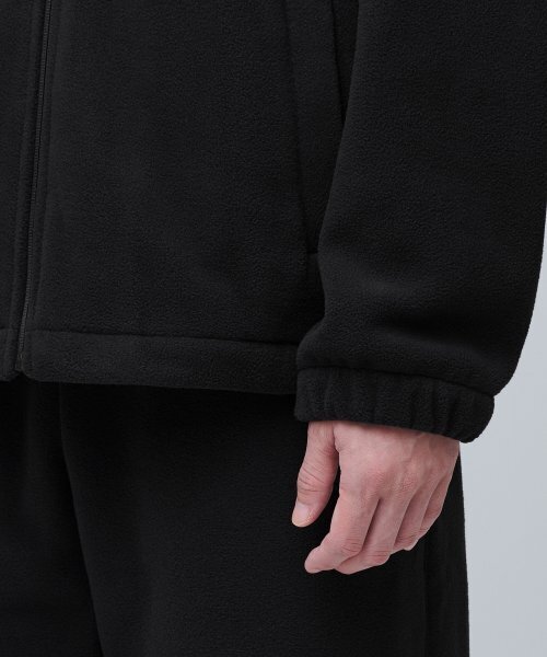 MUSINSA STANDARD（ムシンサスタンダード）の「特大のフリースハイネックジャケット[ブラック]（その他アウター・メンズ・その他・MEDIUM/LARGE/X-LARGE/XX-LARGE）」の6枚目の写真