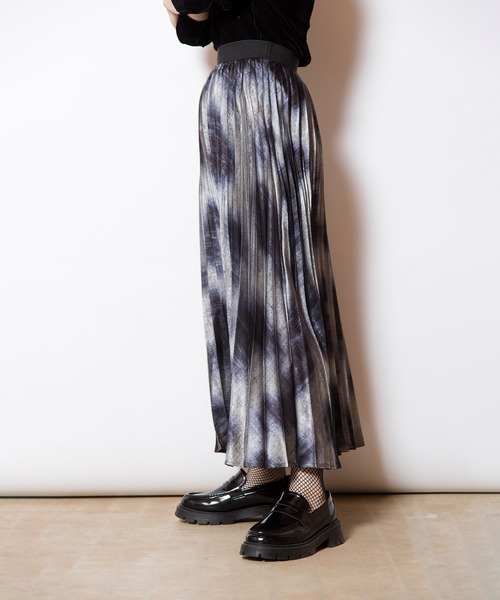 OSMOSIS（オズモーシス）の「プリーツスカート（スカート・レディース・ゴールド/シルバー/グレー・ONE SIZE）」の5枚目の写真