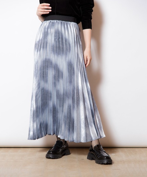 OSMOSIS（オズモーシス）の「プリーツスカート（スカート・レディース・ゴールド/シルバー/グレー・ONE SIZE）」の7枚目の写真