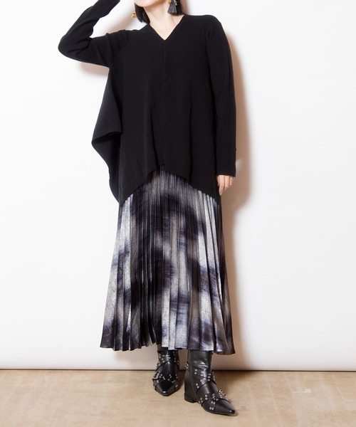 OSMOSIS（オズモーシス）の「プリーツスカート（スカート・レディース・ゴールド/シルバー/グレー・ONE SIZE）」の17枚目の写真