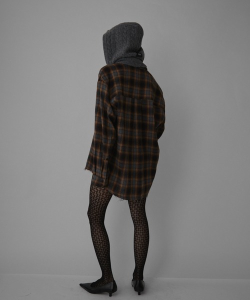 VION(ヴィオン)の「ケーブルニットフードマフラー / Cable Knit Hood Muffler(ストール/ショール・レディース・ブラック/グレー・FREE)」の8枚目の写真