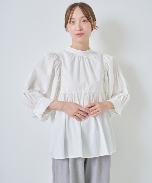 Kelen(ケレン)の「「KELEN / ケレン」 ラメ糸ドット刺繍ギャザーブラウス(シャツ/ブラウス・レディース・オフホワイト/ブラック/グレイッシュベージュ・S/M)」の13枚目の写真