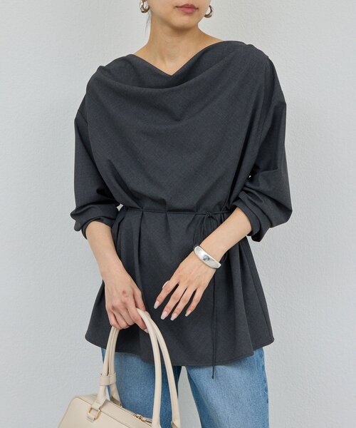 GALLARDAGALANTE(ガリャルダガランテ)の「【セットアップ対応】【2way】ドレープブラウス(シャツ/ブラウス・レディース・チャコールグレー/ライトベージュ・FREE)」の18枚目の写真