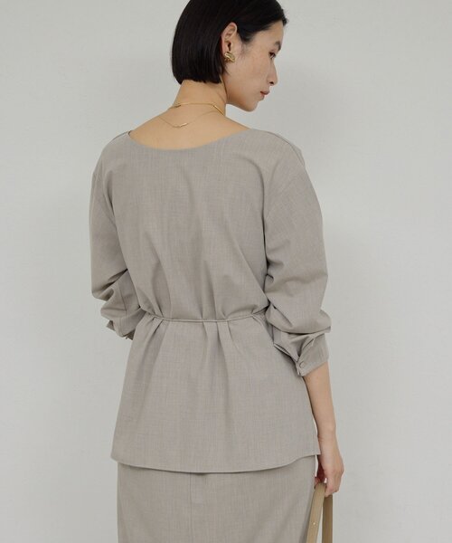 GALLARDAGALANTE(ガリャルダガランテ)の「【セットアップ対応】【2way】ドレープブラウス(シャツ/ブラウス・レディース・チャコールグレー/ライトベージュ・FREE)」の13枚目の写真