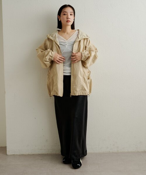 Omekashi（オメカシ）の「サテンバインダーロングTシャツ（Tシャツ/カットソー・レディース・ベージュ/ブラック/ブルー/オフホワイト・FREE）」の18枚目の写真