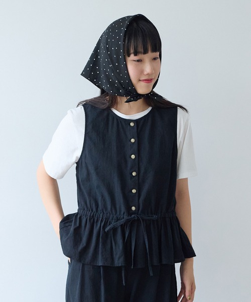 bulle de savon（ビュルデサボン）の「△リネン/コットン ナチュラルトリプルワッシャー ペプラムベスト（ベスト・レディース・ブラック/ホワイト・FREE）」の3枚目の写真