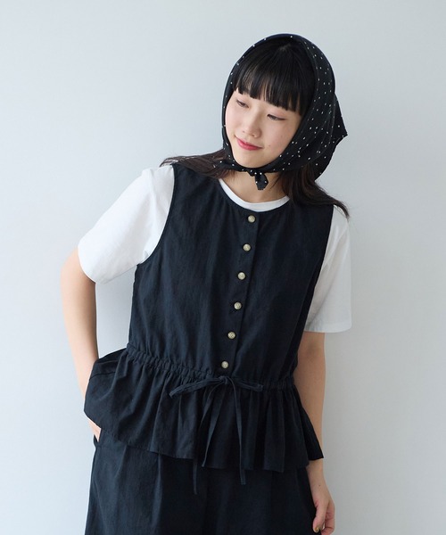 bulle de savon（ビュルデサボン）の「△リネン/コットン ナチュラルトリプルワッシャー ペプラムベスト（ベスト・レディース・ブラック/ホワイト・FREE）」の4枚目の写真