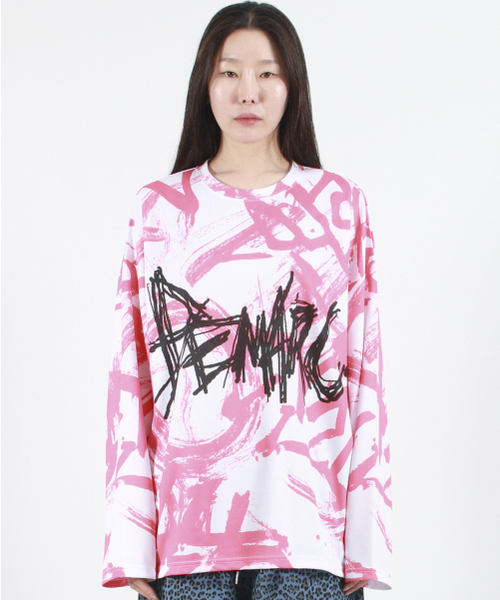 DEMARC(ドゥマーク)の「STREET GRAFFITI LOGO TEXT OVERSIZED T-SHIRT - Red(Tシャツ/カットソー・レディース・その他・MEDIUM/LARGE)」の2枚目の写真