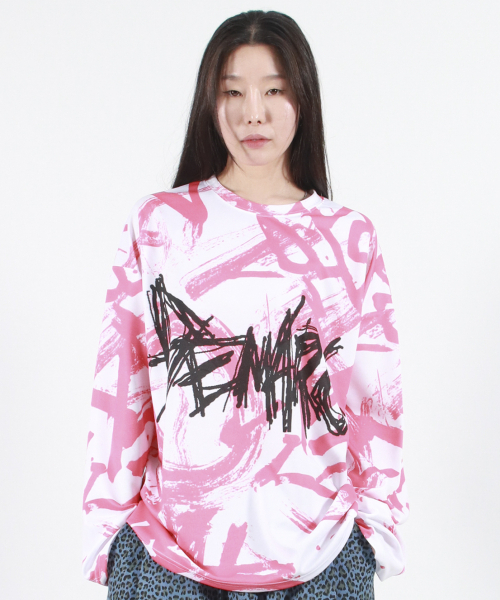 DEMARC(ドゥマーク)の「STREET GRAFFITI LOGO TEXT OVERSIZED T-SHIRT - Red(Tシャツ/カットソー・レディース・その他・MEDIUM/LARGE)」の4枚目の写真