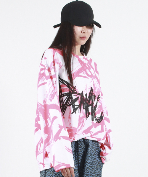 DEMARC(ドゥマーク)の「STREET GRAFFITI LOGO TEXT OVERSIZED T-SHIRT - Red(Tシャツ/カットソー・レディース・その他・MEDIUM/LARGE)」の7枚目の写真
