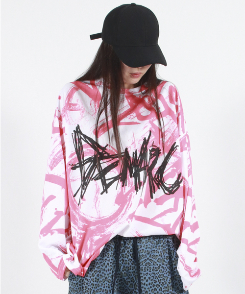 DEMARC(ドゥマーク)の「STREET GRAFFITI LOGO TEXT OVERSIZED T-SHIRT - Red(Tシャツ/カットソー・レディース・その他・MEDIUM/LARGE)」の9枚目の写真