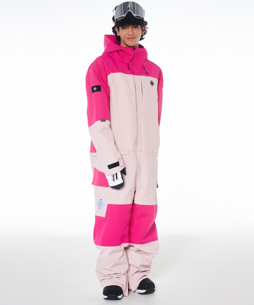 DOLL OUTERWEAR(ドラ アウターウェア)の「2425 リブレ ボードウェア ジャンプスーツ ローズピンク 男女共用(つなぎ/オールインワン・レディース・その他・X-LARGE/X-SMALL/SMALL/MEDIUM/LARGE)」の1枚目の写真