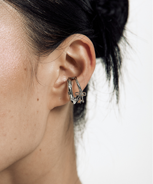 KASHIKO（カシコ）の「Cubic Drop Ribbon Ear Cuff（ピアス（両耳用）・レディース・その他・LEFT/R）」の2枚目の写真