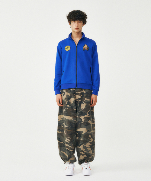 FROM ARLES(フロムアルル)の「90Sヴィンテージジャージジャケット / BLUE(ナイロンジャケット・メンズ・ブルー・MEDIUM/LARGE)」の2枚目の写真