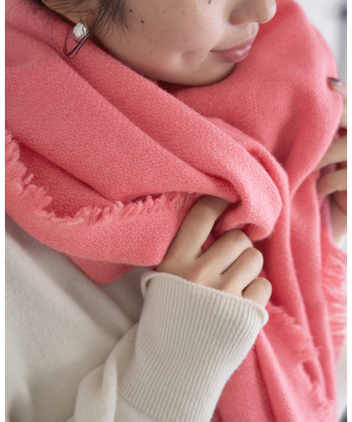 IENA（イエナ）の「NIMNIMDUAI/ニムニムデュアイ PASHMINA EMNROIDERY STOLE ストール 276（ストール/ショール・レディース・ピンク系その他/サックスブルー/アイボリー/ピンク/ライトグリーン・FREE）」の4枚目の写真