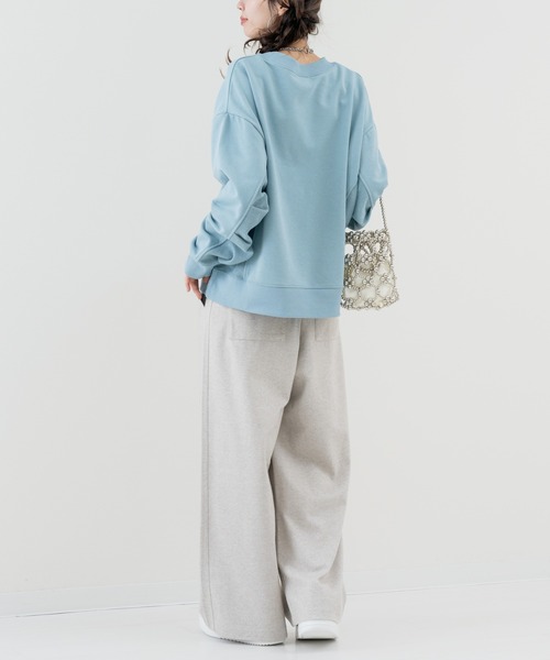 refinedworks(リファインドワークス)の「【refinedworks】大人が着られる 裏毛 ロゴ スウェット(スウェット・レディース・ピンク/ブルー/オートミール・FREE)」の13枚目の写真