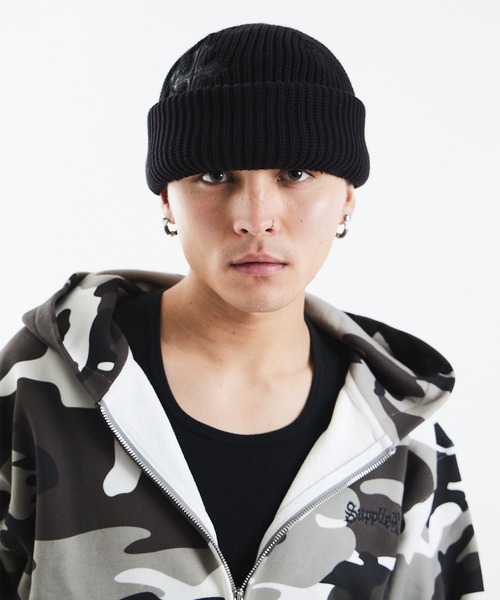 SUPPLIER（サプライヤー）の「ビーニー｜Cross Leather Patch Balaclava beanie｜SUPPLIER（ニットキャップ/ビーニー・メンズ・ブラック・FREE）」の10枚目の写真