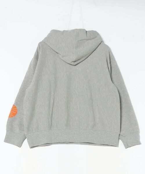 go slow caravan(ゴースローキャラバン)の「GENTIL/ジャンティー T/C裏毛プリント プルパーカー(パーカー・レディース・グレー/オレンジ・FREE)」の3枚目の写真