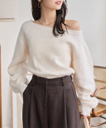 オフショルダー」に該当するトップス（ホワイト/白色系）ファッション