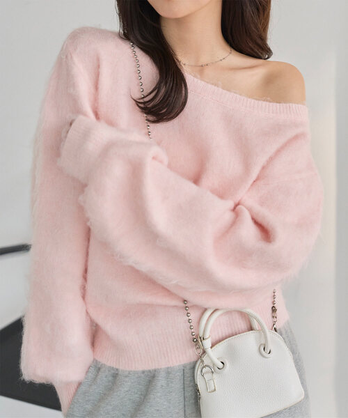 KOBE LETTUCE（コウベレタス）の「オフショルダーシャギーニットトップス（ニット/セーター・レディース・グレー/オフホワイト/ピンク・M）」の3枚目の写真