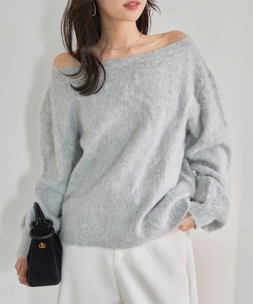KOBE LETTUCE（コウベレタス）の「オフショルダーシャギーニットトップス（ニット/セーター・レディース・グレー/オフホワイト/ピンク・M）」の6枚目の写真