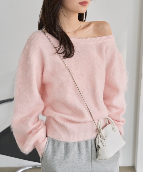 KOBE LETTUCE（コウベレタス）の「オフショルダーシャギーニットトップス（ニット/セーター・レディース・グレー/オフホワイト/ピンク・M）」の7枚目の写真