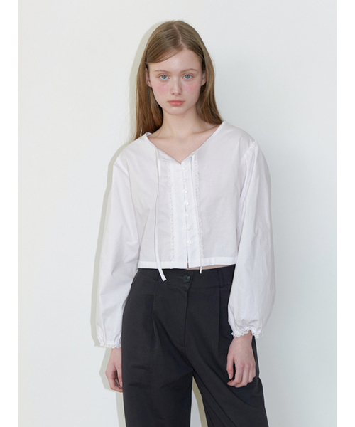 KINDABABY(カインダベイビー)の「basic lace string blouse - white(シャツ/ブラウス・レディース・ホワイト・FREE)」の1枚目の写真