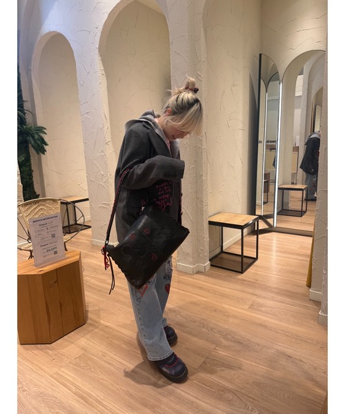 Desigual(デシグアル)の「ミッキー 刺繍 ナイロン ショルダーバッグ ディズニー(ショルダーバッグ・レディース・ブラック・FREE)」の16枚目の写真