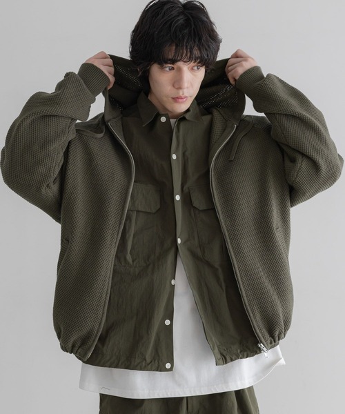 LOWRYS FARM（ローリーズファーム）の「【LFM(U)】ナイロンミリタリーシャツ　 645008（シャツ/ブラウス・メンズ・カーキ/ブラック・LARGE/MEDIUM）」の21枚目の写真