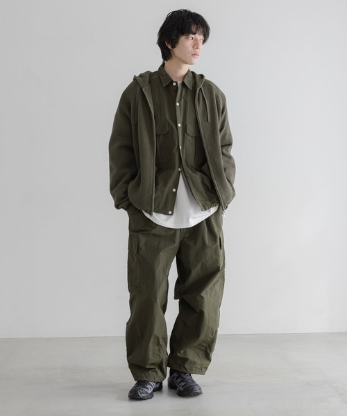 LOWRYS FARM（ローリーズファーム）の「【LFM(U)】ナイロンミリタリーシャツ　 645008（シャツ/ブラウス・メンズ・カーキ/ブラック・LARGE/MEDIUM）」の20枚目の写真