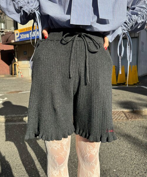 CIAOPANIC（チャオパニック）の「リブニットフリルショートパンツ（その他パンツ・レディース・グレー/チャコールグレー/ベージュ・ONE SIZE）」の14枚目の写真