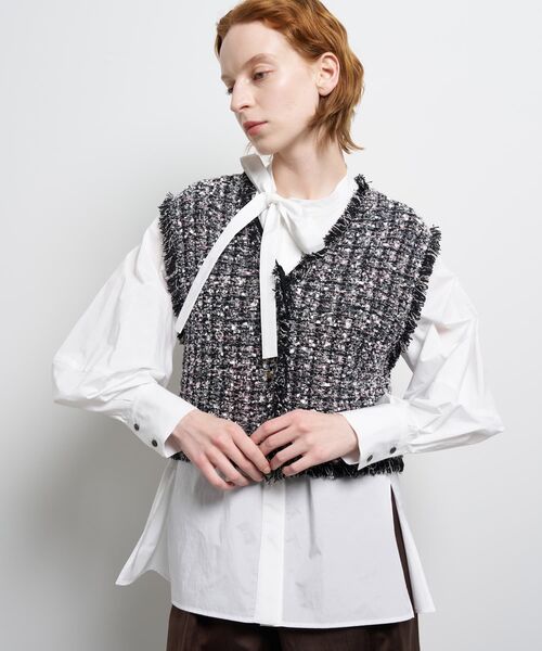 LANVIN en Bleu（ランバンオンブルー）の「ニットツイードベスト（ニット/セーター・レディース・ブラック/ブルー・38）」の2枚目の写真