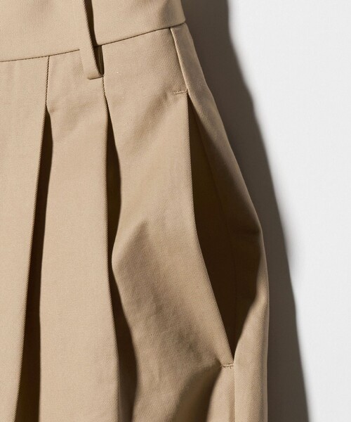 UNITED ARROWS（ユナイテッドアローズ）の「チノ ワイドパンツ（チノパンツ・レディース・ベージュ/ナチュラル・36/38/40）」の14枚目の写真