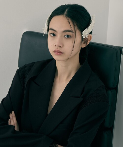 tanakadaisuke（タナカダイスケ）の「【tanakadaisuke/タナカダイスケ】grand feather beads barrette Left/グランフェザービーズバレッタ(左側)（バレッタ/ヘアクリップ・レディース・ホワイト・FREE）」の13枚目の写真