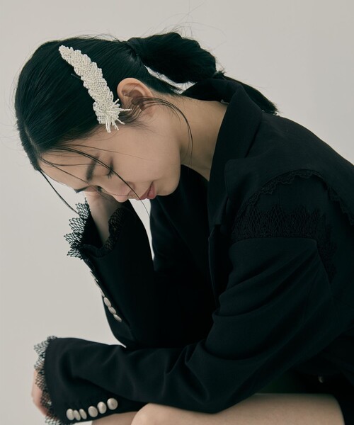 tanakadaisuke（タナカダイスケ）の「【tanakadaisuke/タナカダイスケ】grand feather beads barrette Left/グランフェザービーズバレッタ(左側)（バレッタ/ヘアクリップ・レディース・ホワイト・FREE）」の11枚目の写真