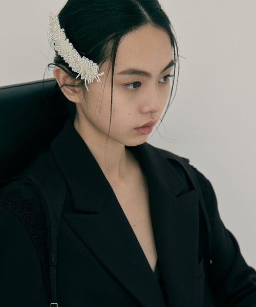 tanakadaisuke（タナカダイスケ）の「【tanakadaisuke/タナカダイスケ】grand feather beads barrette Left/グランフェザービーズバレッタ(左側)（バレッタ/ヘアクリップ・レディース・ホワイト・FREE）」の9枚目の写真