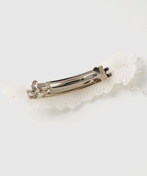 tanakadaisuke（タナカダイスケ）の「【tanakadaisuke/タナカダイスケ】grand feather beads barrette Left/グランフェザービーズバレッタ(左側)（バレッタ/ヘアクリップ・レディース・ホワイト・FREE）」の4枚目の写真