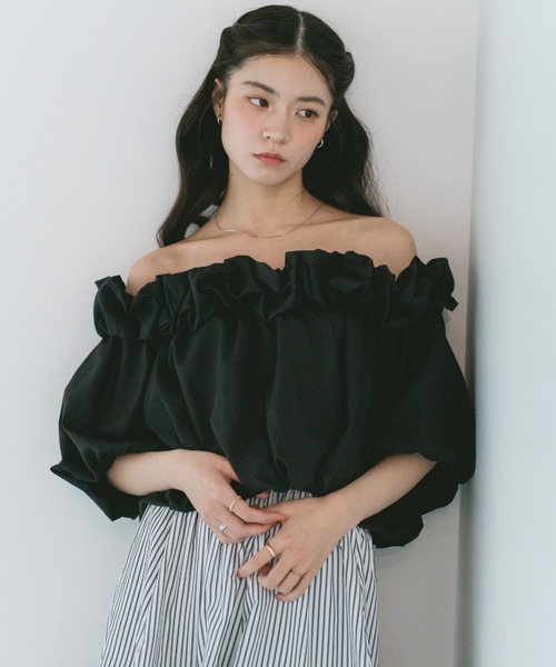 VANNIE U(ヴァニーユー)の「ホイップバルーンオフショルブラウス(シャツ/ブラウス・レディース・ピンク/ホワイト/ブラック・FREE)」の5枚目の写真
