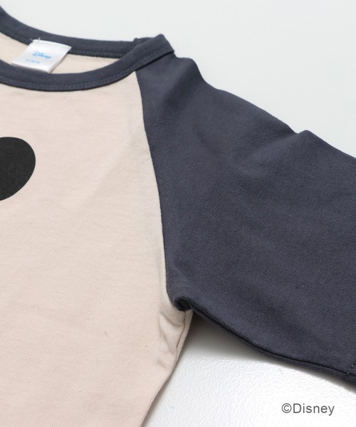Disney(ディズニー)の「〈ディズニー〉ミッキーマウス/ラグラン半袖Tシャツ(Tシャツ/カットソー・キッズ・ブラック/チャコールグレー・80cm/90cm/100cm/110cm/120cm/130cm/140cm)」の6枚目の写真