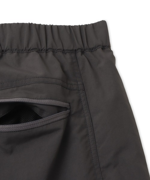 atmos(アトモス)の「atmos Crinkled Nylon Shorts / アトモス クリンクル ナイロン ショーツ(その他パンツ・メンズ・グレー/カーキ/ブラック・M/L/XL)」の7枚目の写真