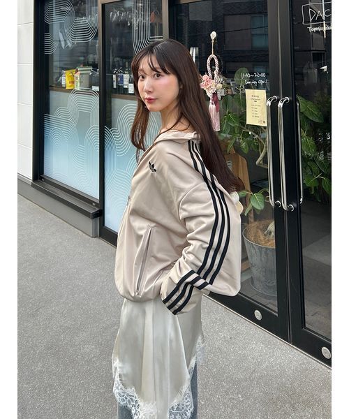adidas Originals(アディダスオリジナルス)の「【adidas Originals for LITTLE UNION TOKYO】KE7960 FIREBIRD TRACK TOP ファイヤーバード トラックトップ(ジャージ・レディース・ベージュ・S/M/L/XL/XXL/XS)」の16枚目の写真
