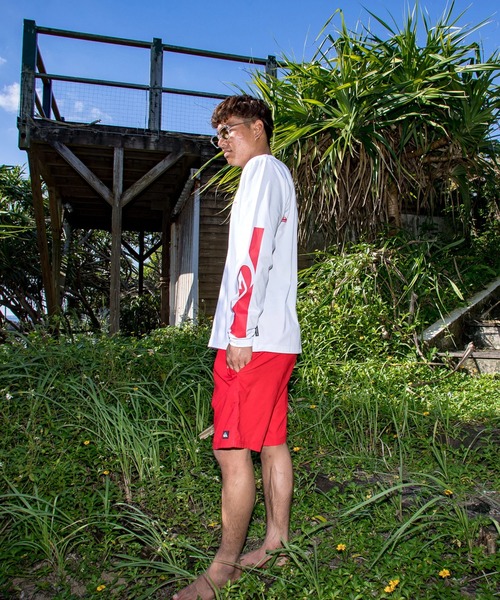 Quiksilver（クイックシルバー）の「QUIKSILVER メンズ HOLMES LS 長袖サーフTシャツ 【2026年春夏モデル】/クイックシルバー速乾UVカット水陸両用tシャツ（Tシャツ/カットソー・メンズ・ホワイト/ブラック/ブラック系その他・LARGE/SMALL/MEDIUM/X-LARGE）」の9枚目の写真