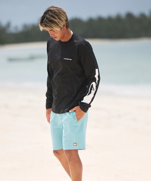 Quiksilver（クイックシルバー）の「QUIKSILVER メンズ HOLMES LS 長袖サーフTシャツ 【2026年春夏モデル】/クイックシルバー速乾UVカット水陸両用tシャツ（Tシャツ/カットソー・メンズ・ホワイト/ブラック/ブラック系その他・LARGE/SMALL/MEDIUM/X-LARGE）」の7枚目の写真