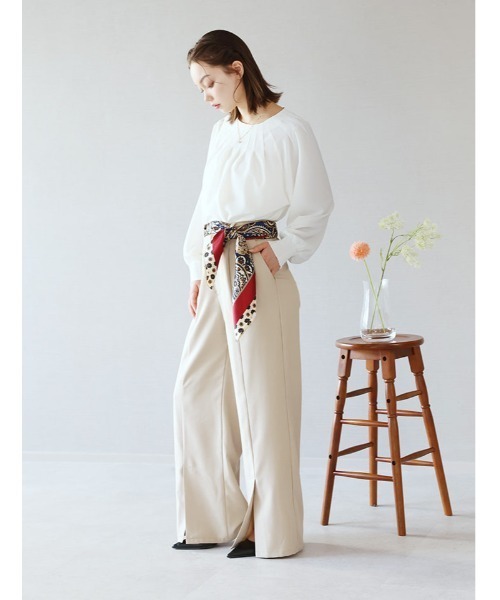 fifth（フィフス）の「【XSサイズあり】裾スリットセンタープレスパンツ（その他パンツ・レディース・ベージュ/ネイビー・XS/M）」の12枚目の写真